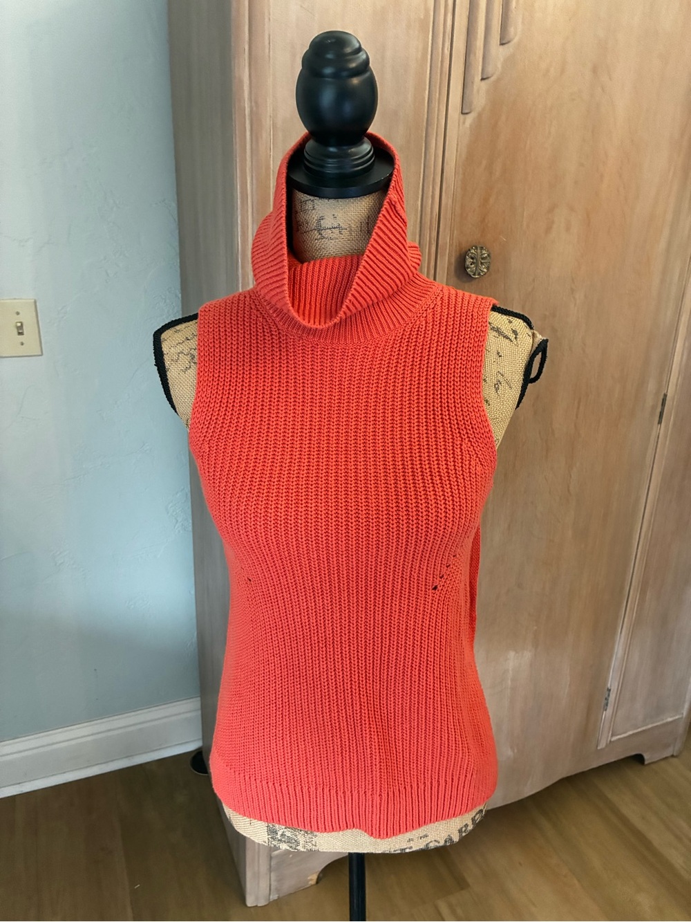 Abercrombie & Fitch Pumpkin Orange Sleeveless Knit Turtleneck Sweater XS